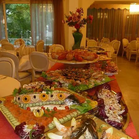 Astra Hotell 3*